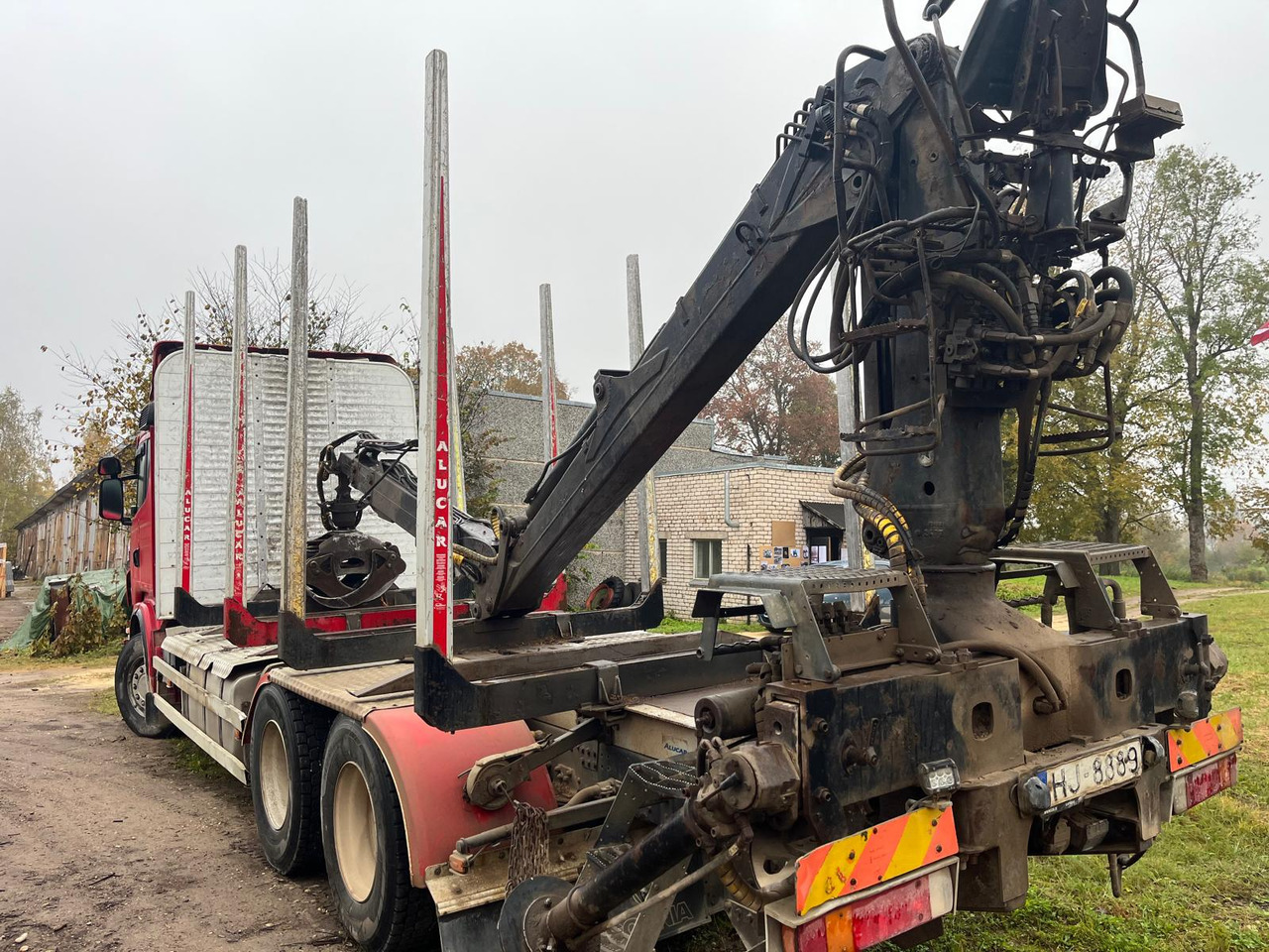 SCANIA R480 - Logging truck, Crane truck: picture 2 SCANIA R480 - Logging truck, Crane truck: picture 2