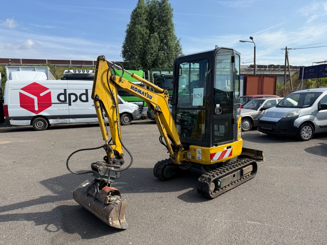 Mini excavator Komatsu PC 14R HS: picture 8