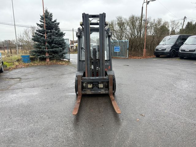 Linde H40 - Diesel forklift: picture 3 Linde H40 - Diesel forklift: picture 3