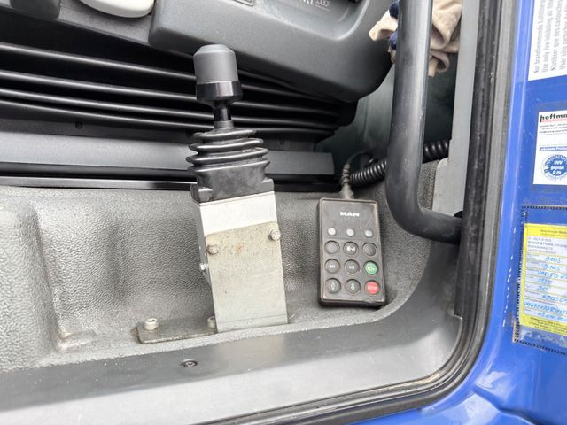 Tractor truck MAN TGX 26.480 6x4   BLS Kipphydraulik: picture 17