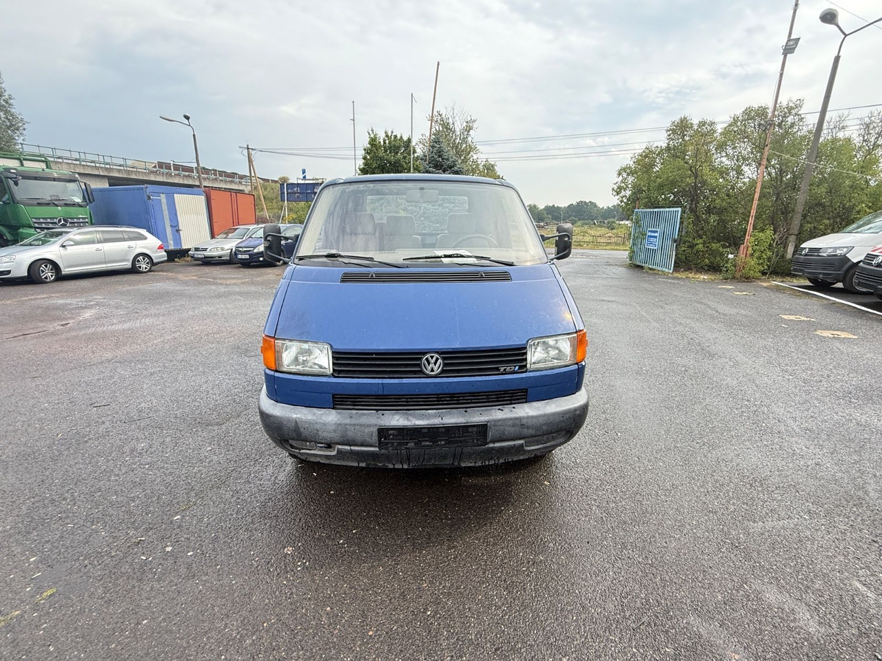 Volkswagen T4 2.5 TDI - Open body delivery van: picture 1 Volkswagen T4 2.5 TDI - Open body delivery van: picture 1