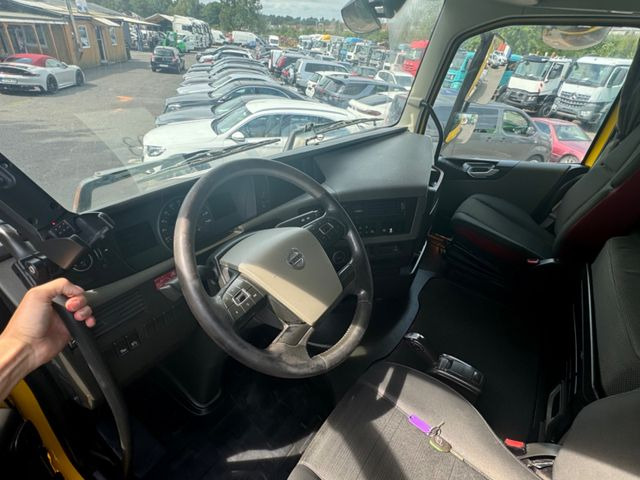 Hook lift truck Volvo FH 460: picture 11