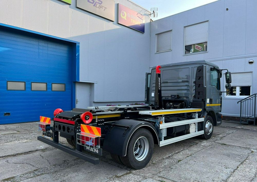 MAN TGL 12.180, hakowiec Janco/GP Lift - Garbage truck: picture 5 MAN TGL 12.180, hakowiec Janco/GP Lift - Garbage truck: picture 5