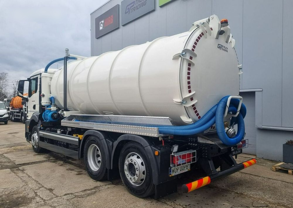 MAN TGS 26.330 - Vacuum truck: picture 2 MAN TGS 26.330 - Vacuum truck: picture 2