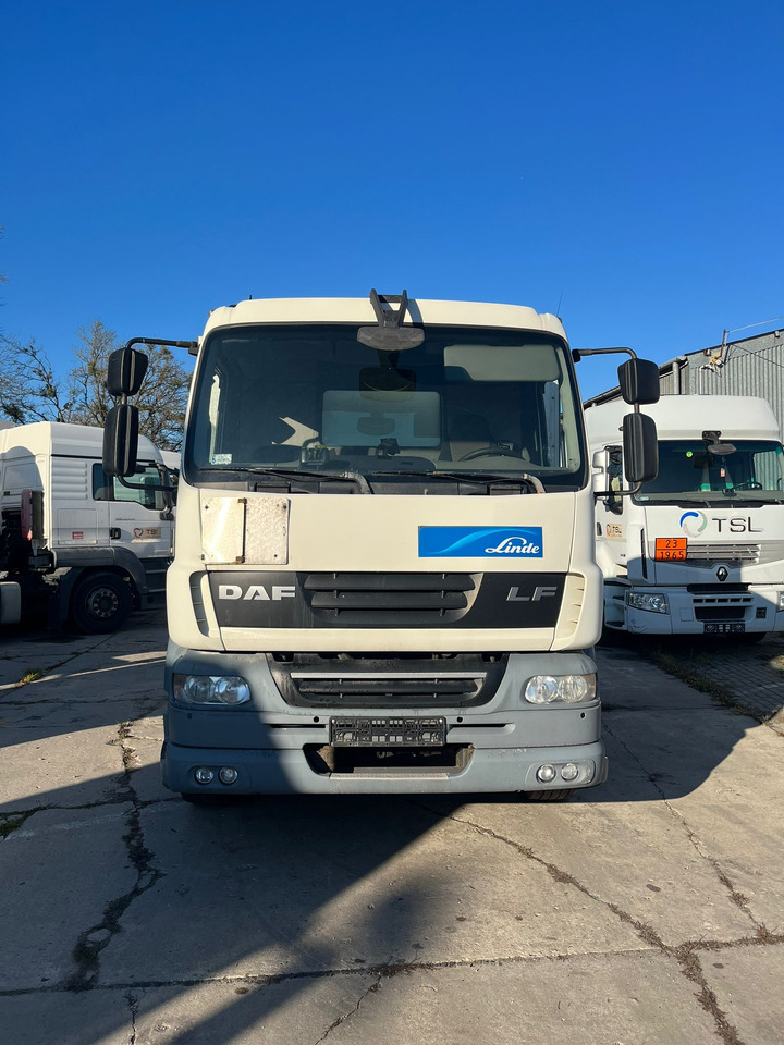 DAF FA LF55.300 - Box truck: picture 2 DAF FA LF55.300 - Box truck: picture 2