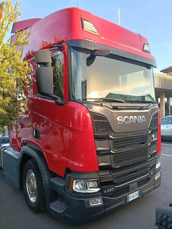 Scania R650 - Tractor truck: picture 2 Scania R650 - Tractor truck: picture 2