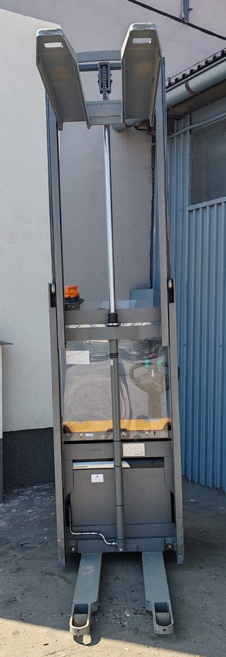 Jungheinrich EJC 110 Li-ion 2.7m/ 2019y/ 3150mh - Stacker: picture 5 Jungheinrich EJC 110 Li-ion 2.7m/ 2019y/ 3150mh - Stacker: picture 5