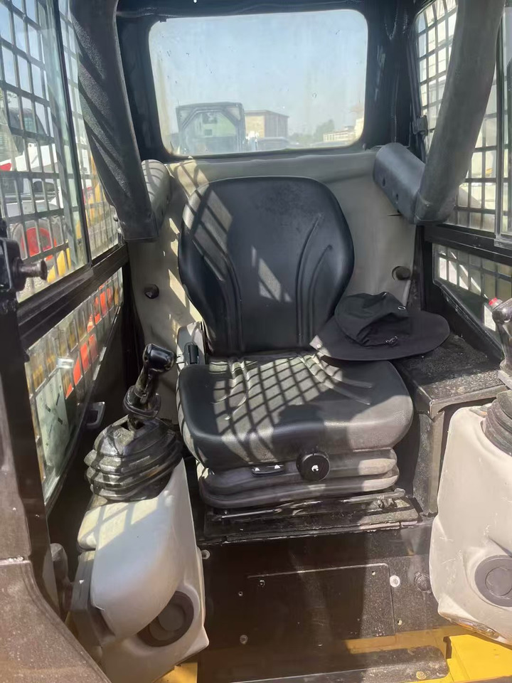 CAT 226B3 - Skid steer loader: picture 4 CAT 226B3 - Skid steer loader: picture 4