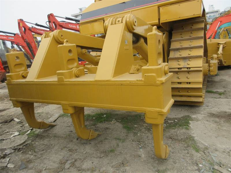 CAT D 8 R  - Bulldozer: picture 1 CAT D 8 R  - Bulldozer: picture 1