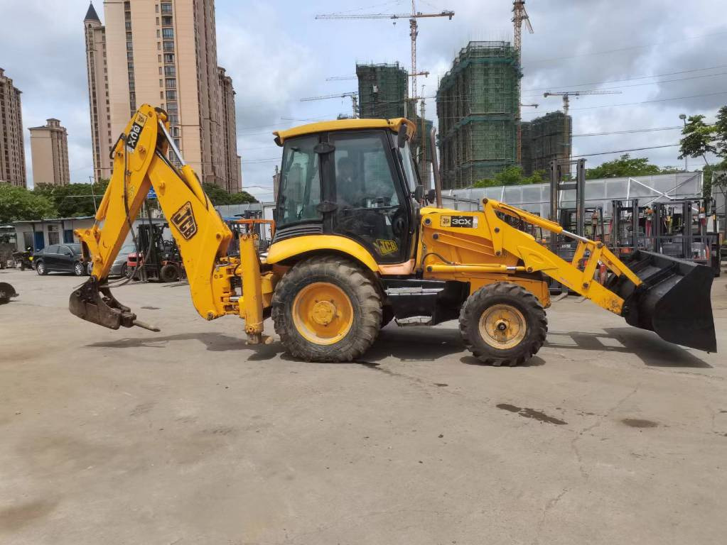 JCB 3CX - Backhoe loader: picture 1 JCB 3CX - Backhoe loader: picture 1