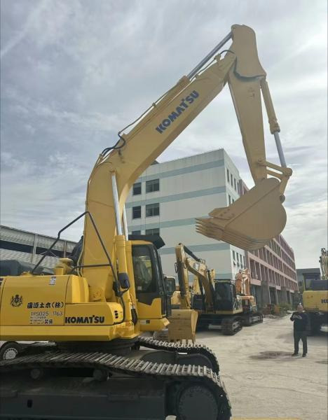 Komatsu pc300 - Crawler excavator: picture 2 Komatsu pc300 - Crawler excavator: picture 2