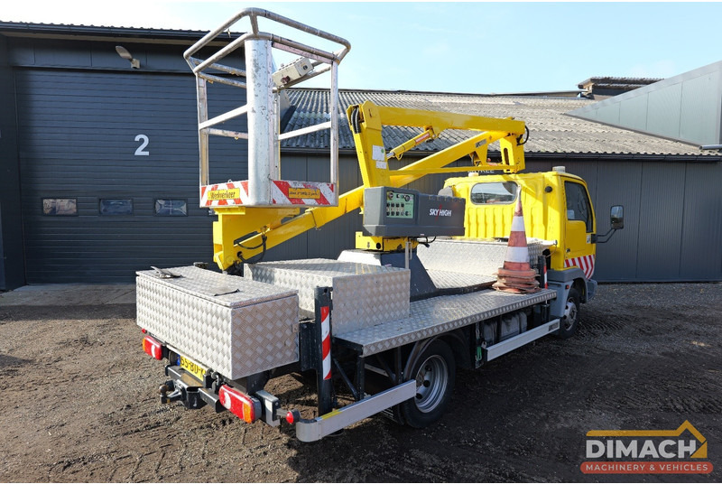 Nissan Cabstar E Sky high autohoogwerker 12meter elektrisch bedienbaar. manbak capaciteit 215kilo - Commercial truck: picture 2 Nissan Cabstar E Sky high autohoogwerker 12meter elektrisch bedienbaar. manbak capaciteit 215kilo - Commercial truck: picture 2
