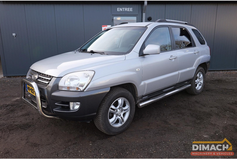 Kia Sportage 1.9L benzine - NL auto - winterbanden - apk 20-7-26 - SUV: picture 1 Kia Sportage 1.9L benzine - NL auto - winterbanden - apk 20-7-26 - SUV: picture 1