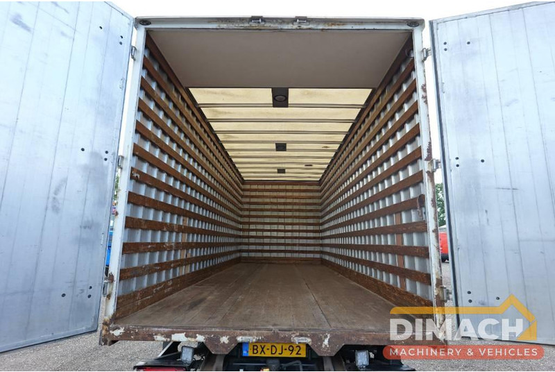 MAN TGM 12.290 wissellaadbak laadklep -loadlift MAN TGM met renova wissel laaldbak systeem ( BDF ) airco TOP !!verhuiswagen - Box truck: picture 5 MAN TGM 12.290 wissellaadbak laadklep -loadlift MAN TGM met renova wissel laaldbak systeem ( BDF ) airco TOP !!verhuiswagen - Box truck: picture 5