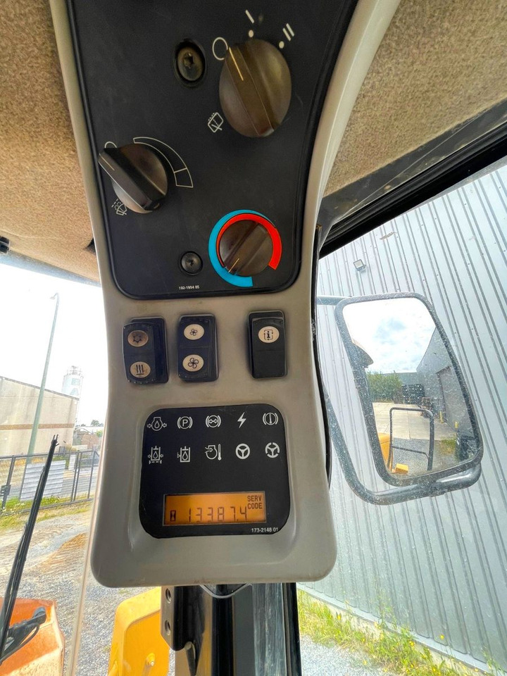 Wheel loader CAT 962H: picture 9 Wheel loader CAT 962H: picture 9