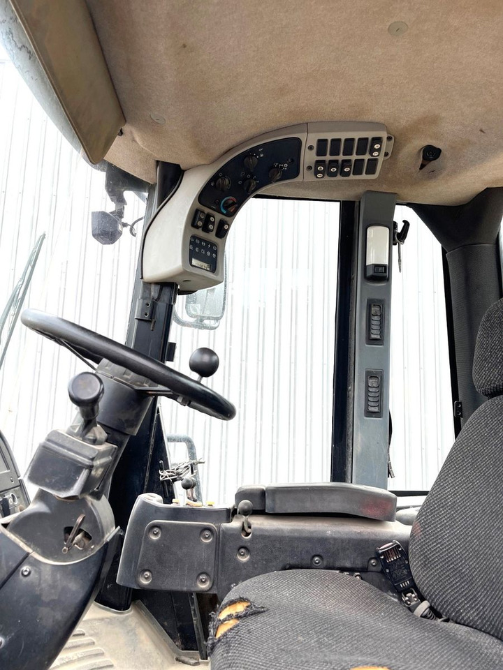 Wheel loader CAT 962H: picture 8 Wheel loader CAT 962H: picture 8