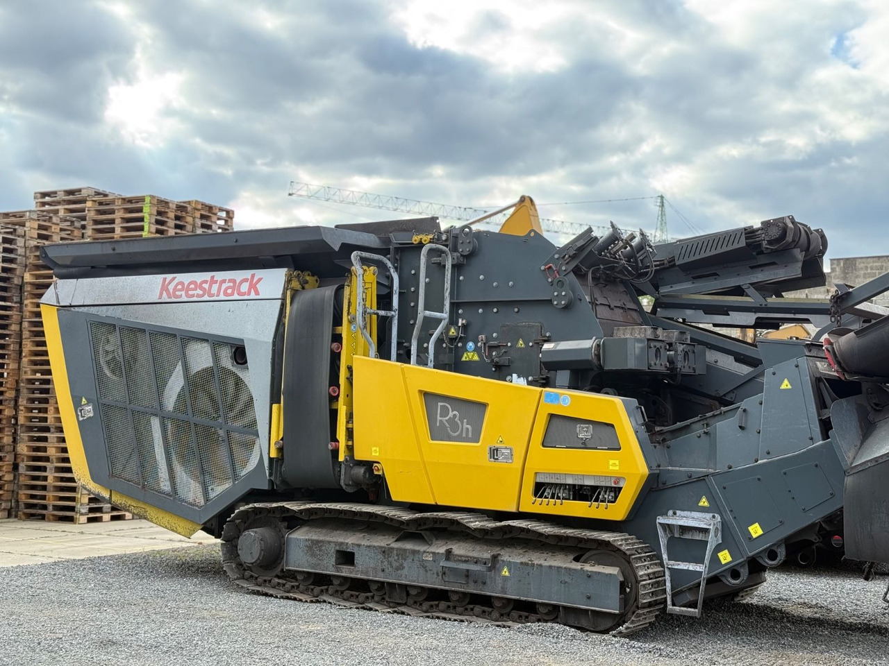 Mobile crusher KEESTRACK R3H Mobile Brecheranlage mit Siebmodul: picture 12 Mobile crusher KEESTRACK R3H Mobile Brecheranlage mit Siebmodul: picture 12