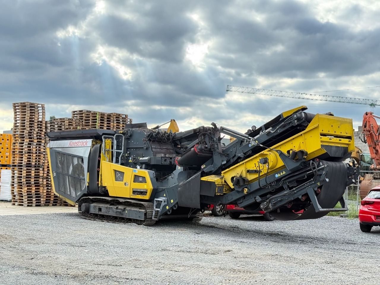 Mobile crusher KEESTRACK R3H Mobile Brecheranlage mit Siebmodul: picture 10 Mobile crusher KEESTRACK R3H Mobile Brecheranlage mit Siebmodul: picture 10