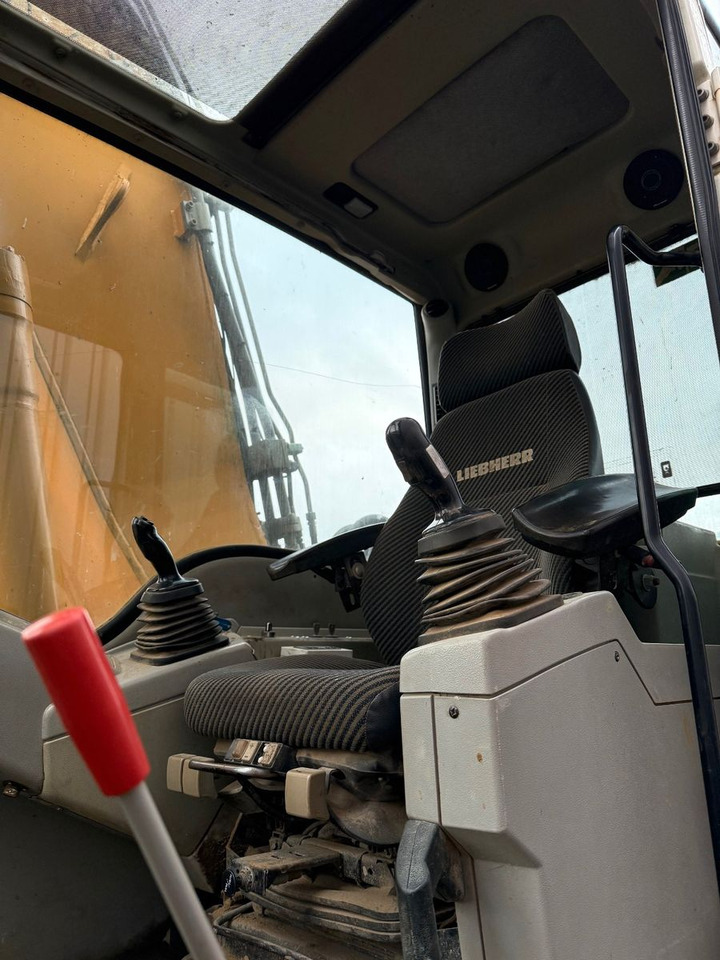 Crawler excavator Liebherr R904C  HDSL: picture 6