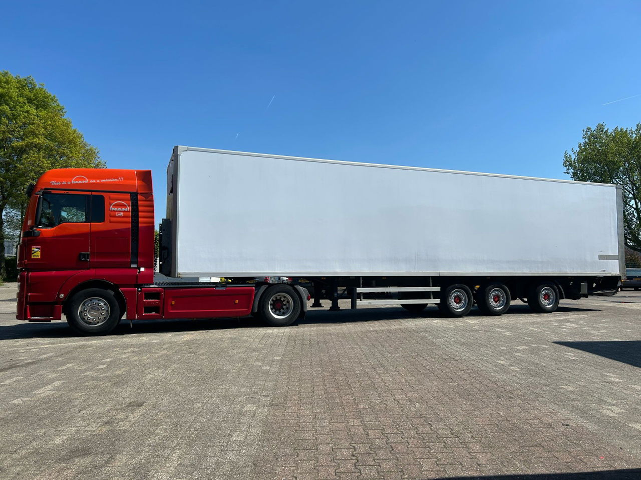 MAN TGX + kasttrailer / NL BE Verhuur / € 750 per week / Direct inzetbaar - Tractor truck: picture 2 MAN TGX + kasttrailer / NL BE Verhuur / € 750 per week / Direct inzetbaar - Tractor truck: picture 2