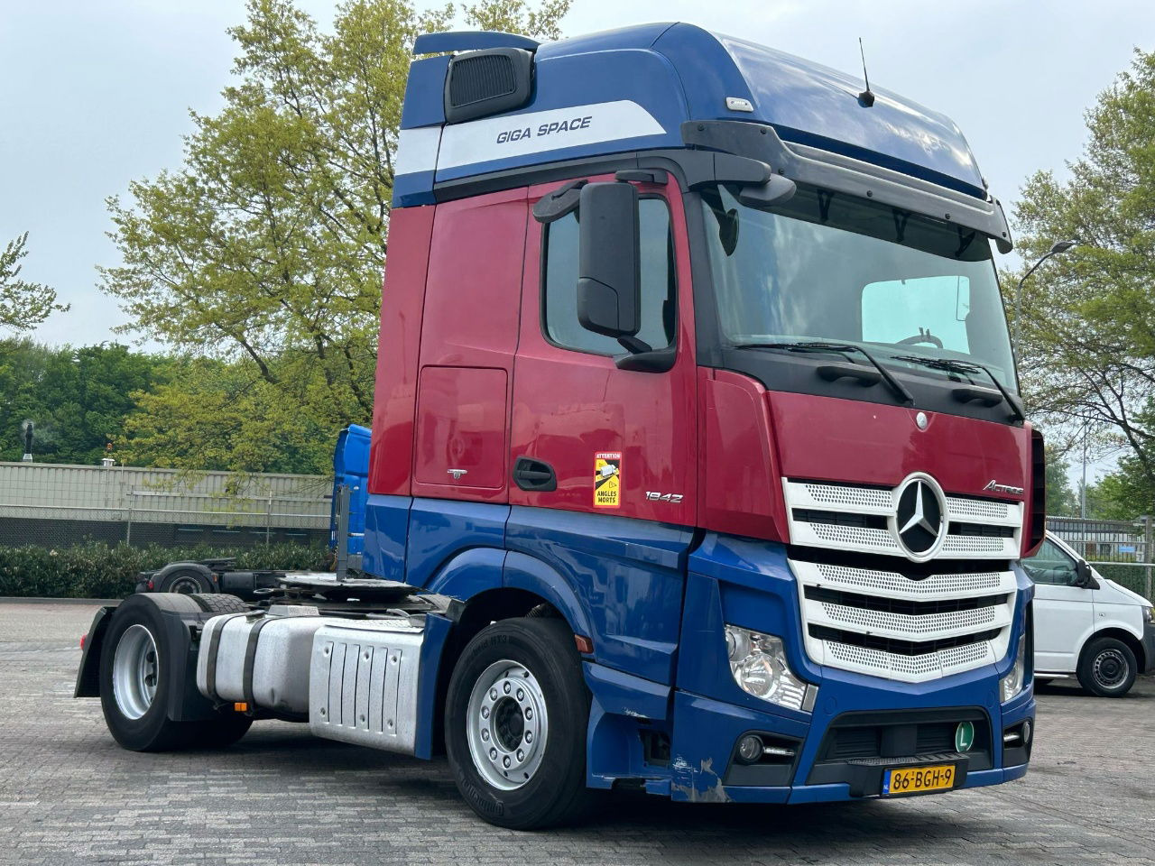 Mercedes-Benz Actros Euro 6 / BJ. 2015 / APK - Tractor truck: picture 2 Mercedes-Benz Actros Euro 6 / BJ. 2015 / APK - Tractor truck: picture 2