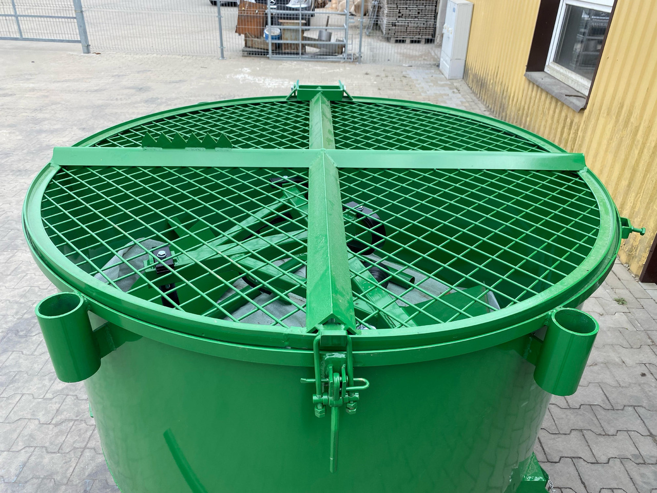 New Concrete mixer DC Betonmischer / Hydraulic concrete mixer / Malaxeur à béton hydraulique / Betoniera / Бетономешалка с гидравлическим приводом / Betoniarka hydrauliczna 800 l: picture 15