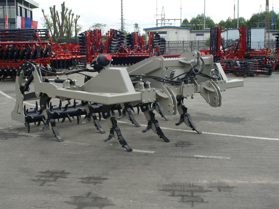 ROLEX Meißelpflug / Chisel plough / Decompacteur chisel / Aratro a scalpello Chisel / Чизельный плуг / Pług dłutowy 3 m - Subsoiler: picture 5 ROLEX Meißelpflug / Chisel plough / Decompacteur chisel / Aratro a scalpello Chisel / Чизельный плуг / Pług dłutowy 3 m - Subsoiler: picture 5