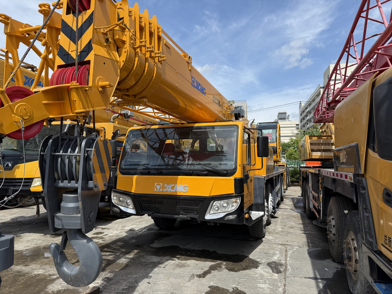 XCMG QY70K-2 - Mobile crane: picture 1 XCMG QY70K-2 - Mobile crane: picture 1