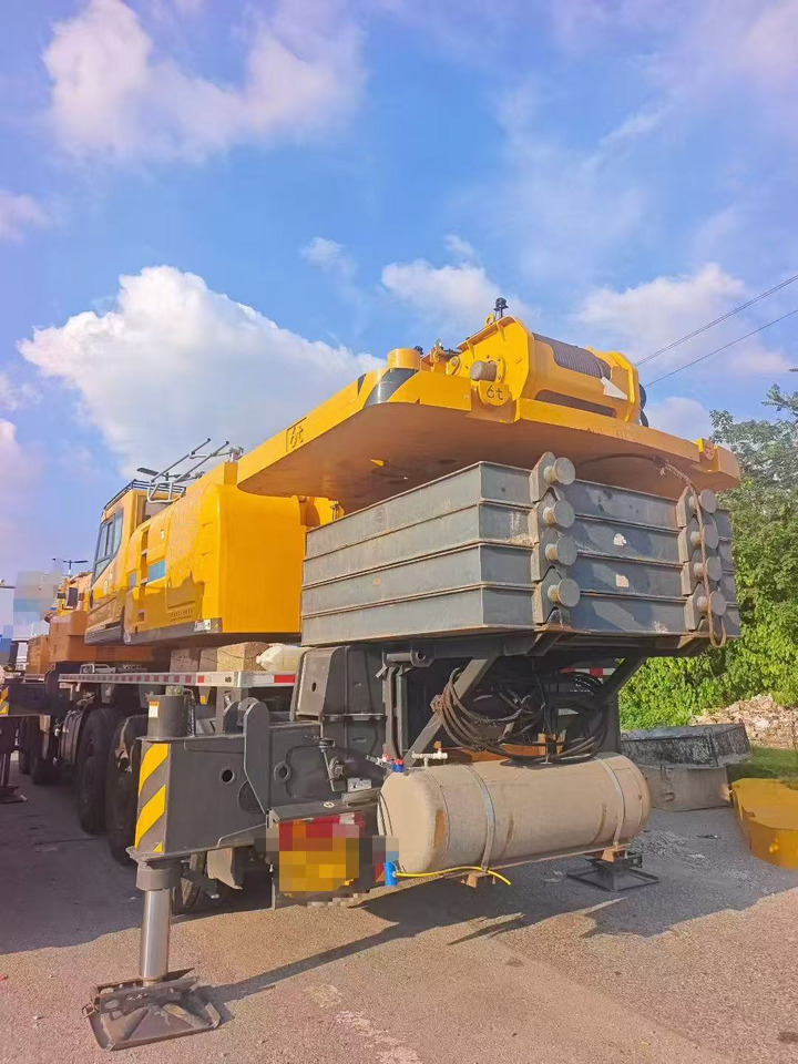 XCMG XCA160L8 - All terrain crane: picture 4 XCMG XCA160L8 - All terrain crane: picture 4