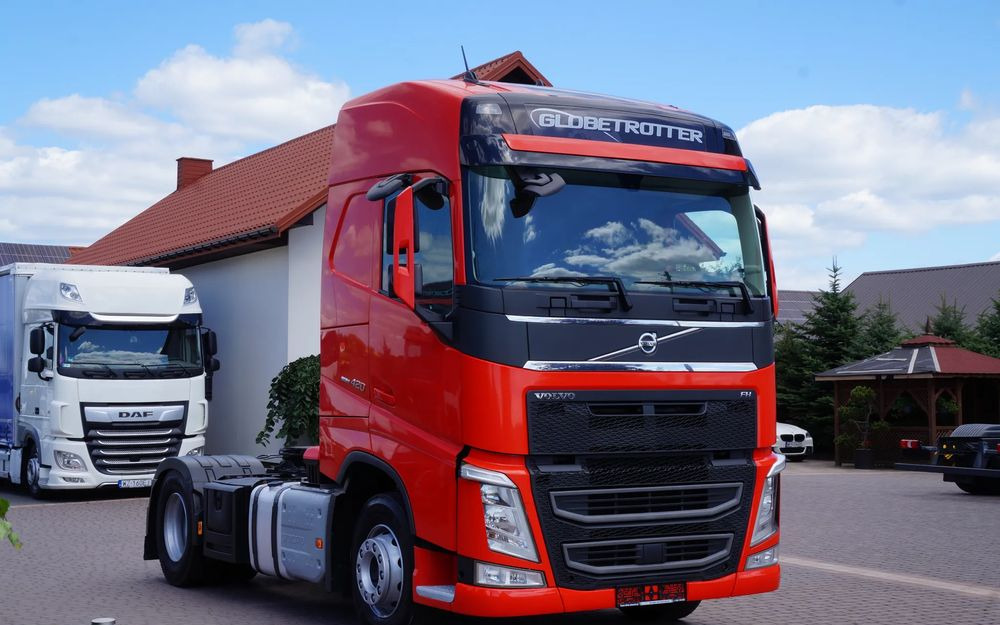Volvo FH 4 EURO 6 GLOBETROTTER NISKI PRZEBIEG PEŁEN SERWIS - Tractor truck: picture 2 Volvo FH 4 EURO 6 GLOBETROTTER NISKI PRZEBIEG PEŁEN SERWIS - Tractor truck: picture 2