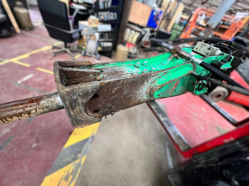 MONTABERT M900 BRH Marteau hydraulique pour 15-25T - Hydraulic hammer: picture 5 MONTABERT M900 BRH Marteau hydraulique pour 15-25T - Hydraulic hammer: picture 5