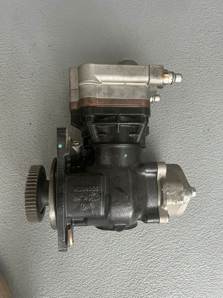 MERCEDES-BENZ KNORR-BREMSE-BENDIX- A0011304515 - Air brake compressor: picture 1 MERCEDES-BENZ KNORR-BREMSE-BENDIX- A0011304515 - Air brake compressor: picture 1