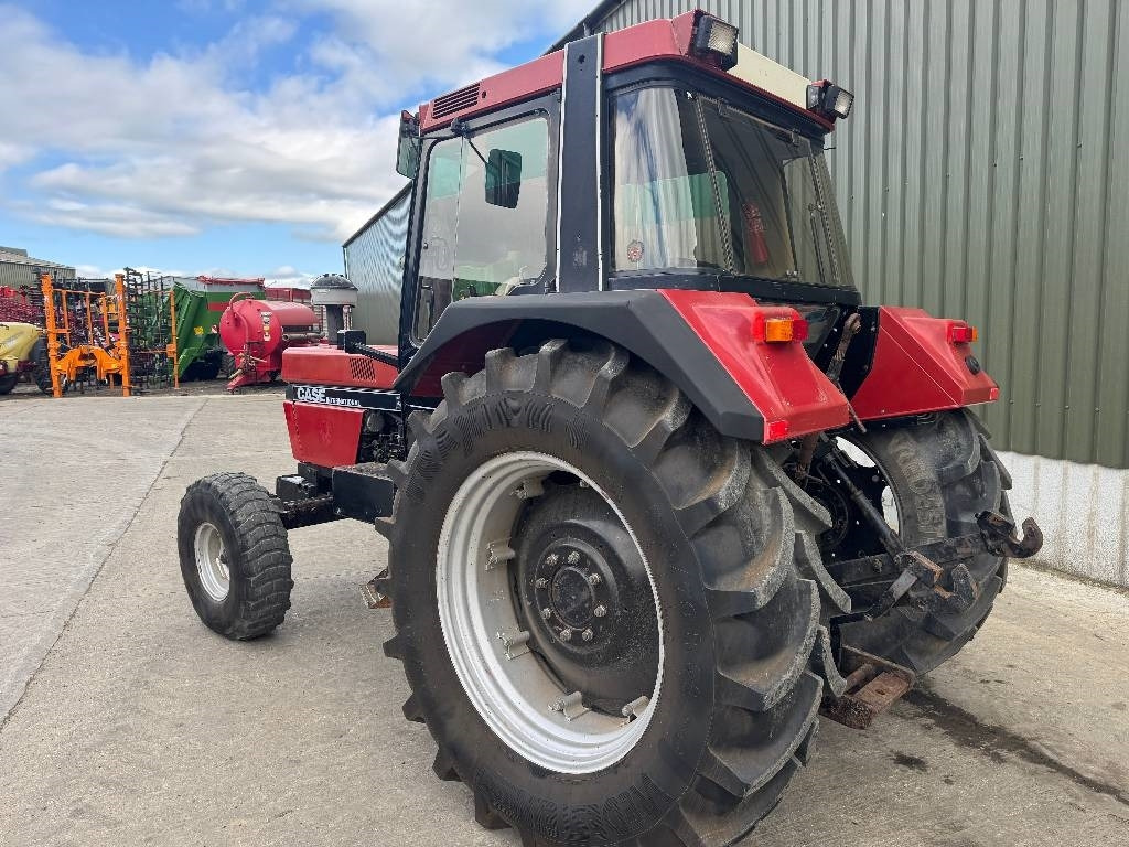 Case IH International 1056XL - Farm tractor: picture 2 Case IH International 1056XL - Farm tractor: picture 2