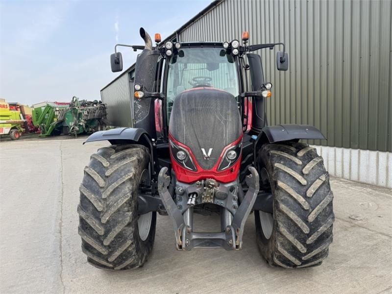 Valtra T194 Versu - Farm tractor: picture 5 Valtra T194 Versu - Farm tractor: picture 5