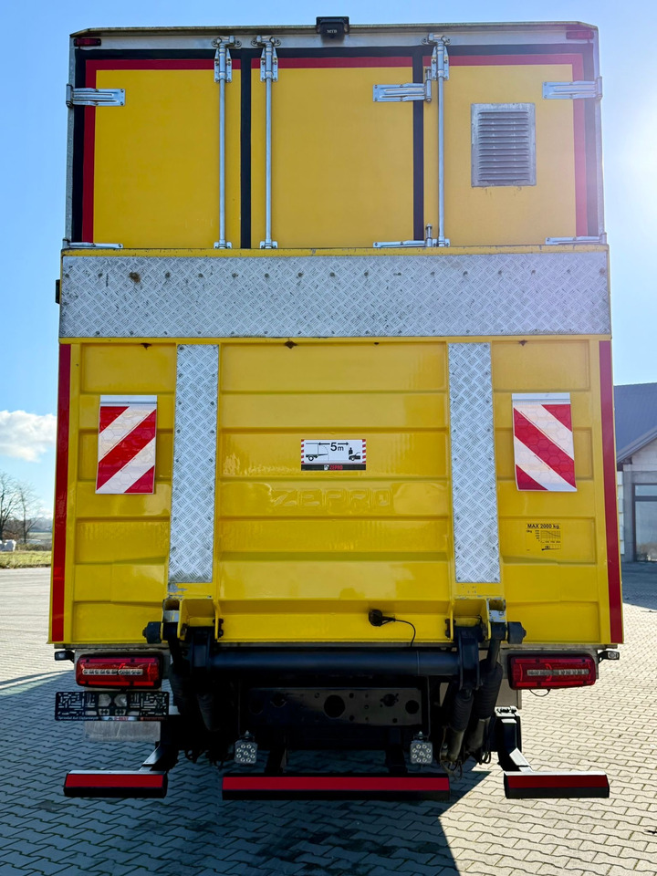 MAN 18.320 / IZOTERMA / GRZANA / WINDA / 20 EUROPALET / AUTOMAT / 170 TYŚ KM / 2021 R / SYPIALKA / CAŁY NA PODUSZKACH / SPROWADZONY / JAK NOWY - Isothermal truck: picture 5 MAN 18.320 / IZOTERMA / GRZANA / WINDA / 20 EUROPALET / AUTOMAT / 170 TYŚ KM / 2021 R / SYPIALKA / CAŁY NA PODUSZKACH / SPROWADZONY / JAK NOWY - Isothermal truck: picture 5