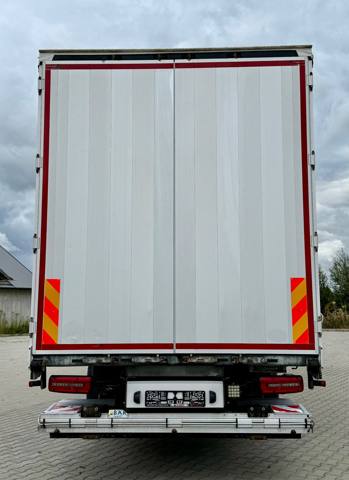 MAN MAN TGM 18.320 ROK PRODUKCJI 2020 NUMER VIN WMAN18ZZ6LY407218 PRZEBIEG 590 TYŚ KM ABS KLIMATYZACJA EL.SZYBY EL.LUSTERKA WIELOFUNKCYJNA KIEROWNICA LODÓWKA KABINA SYPIALNA DWA ŁÓŻKA OGRZEWANIE POSTOJO - Curtain side truck: picture 4 MAN MAN TGM 18.320 ROK PRODUKCJI 2020 NUMER VIN WMAN18ZZ6LY407218 PRZEBIEG 590 TYŚ KM ABS KLIMATYZACJA EL.SZYBY EL.LUSTERKA WIELOFUNKCYJNA KIEROWNICA LODÓWKA KABINA SYPIALNA DWA ŁÓŻKA OGRZEWANIE POSTOJO - Curtain side truck: picture 4