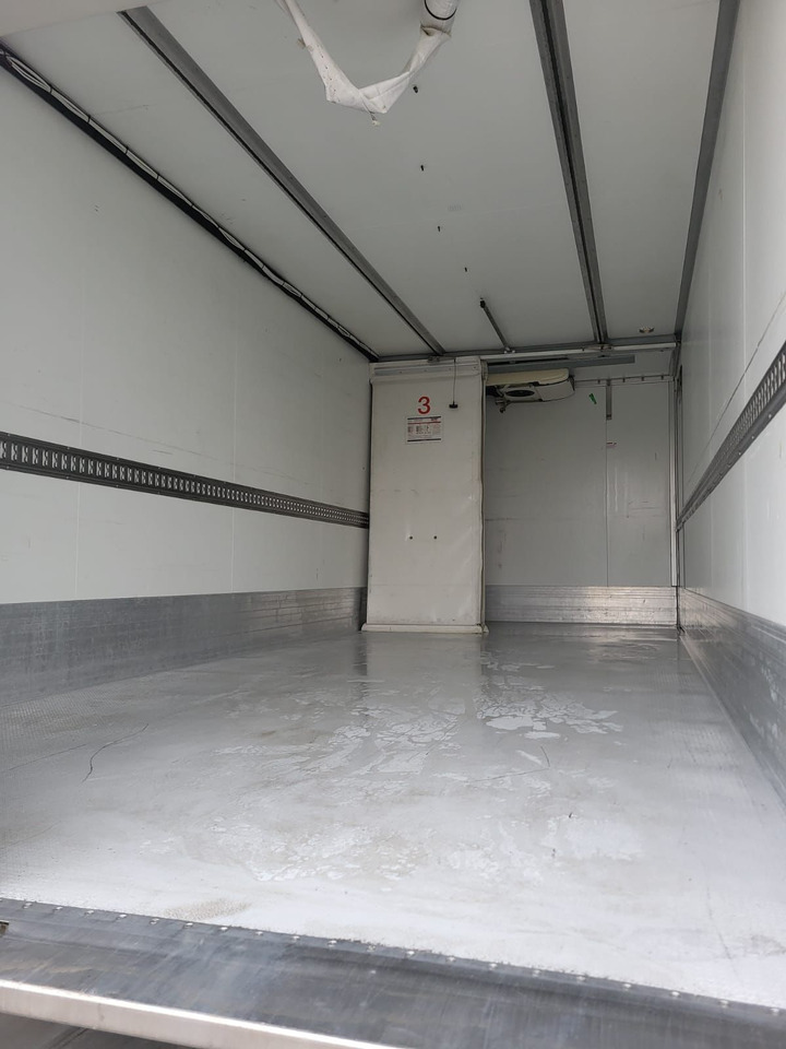 Refrigerator truck RENAULT D 14 / 240 / CHŁODNIA / WINDA / 16 EUROPALET / 6.7 M DŁUGOŚCI / BI-TEMPERATURA / CARRIER SUPRA 850: picture 21