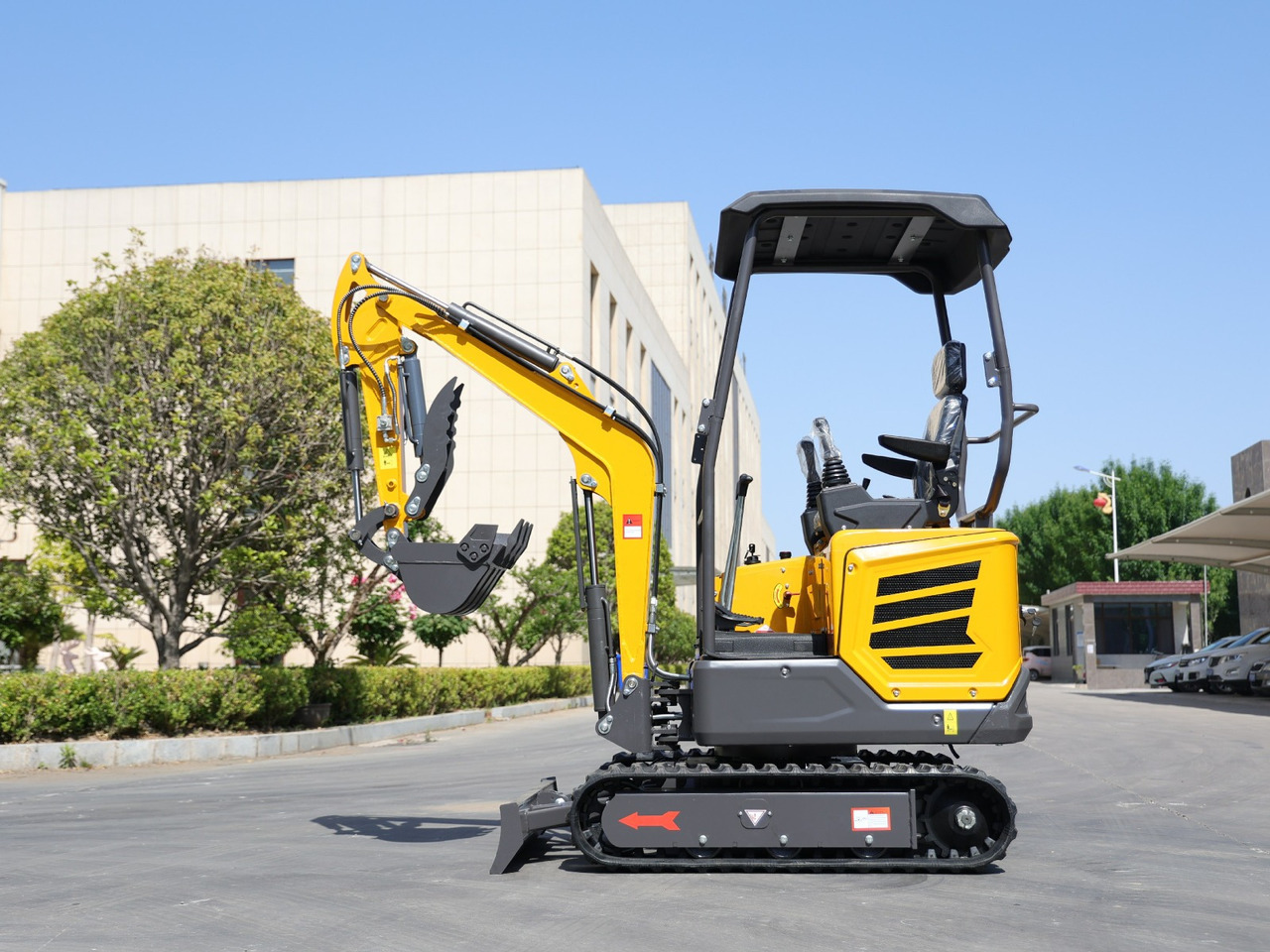 Müller Machinery Diesel Mini excavator 1.8 Ton - Mini excavator MB 18 - SH Laidong KM385B motor - Mini excavator: picture 5 Müller Machinery Diesel Mini excavator 1.8 Ton - Mini excavator MB 18 - SH Laidong KM385B motor - Mini excavator: picture 5