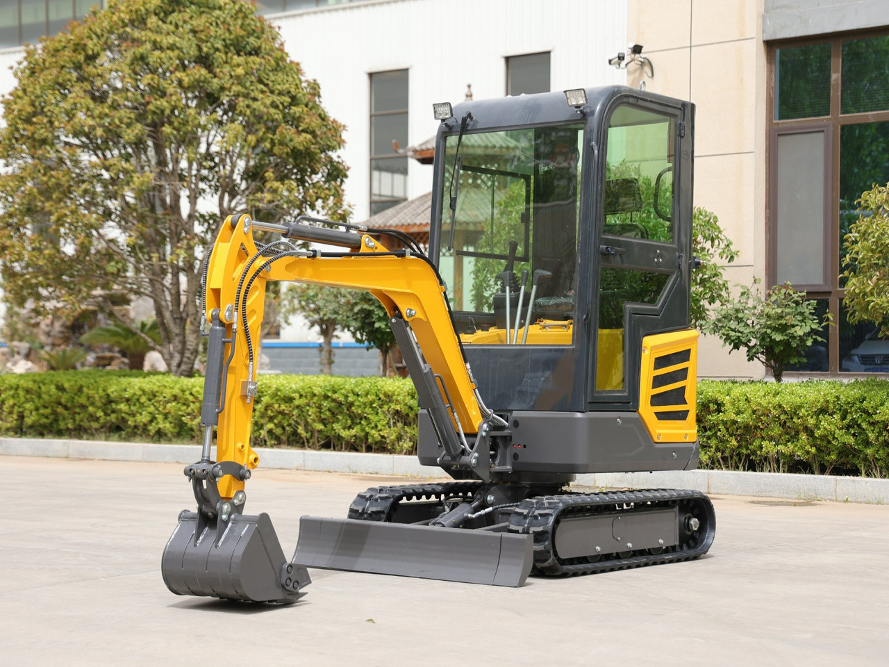 Müller Machinery Diesel Mini excavator 1.8 Ton - Müller Machinery MB 18 - KSH Laidong KB385B Motor - Mini excavator: picture 2 Müller Machinery Diesel Mini excavator 1.8 Ton - Müller Machinery MB 18 - KSH Laidong KB385B Motor - Mini excavator: picture 2