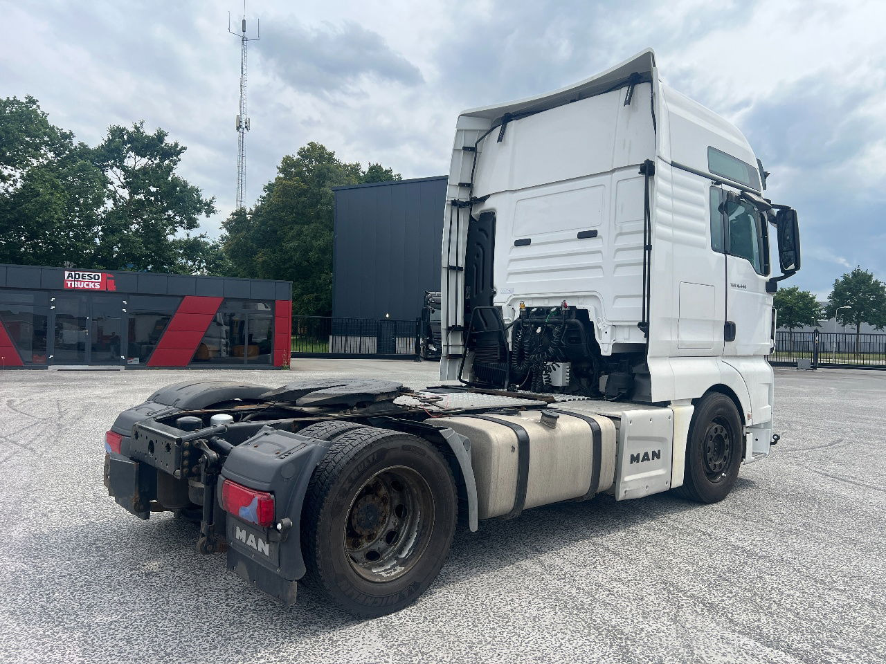 MAN TGX 18.440 XXL, LLS-U mega - Tractor truck: picture 3 MAN TGX 18.440 XXL, LLS-U mega - Tractor truck: picture 3