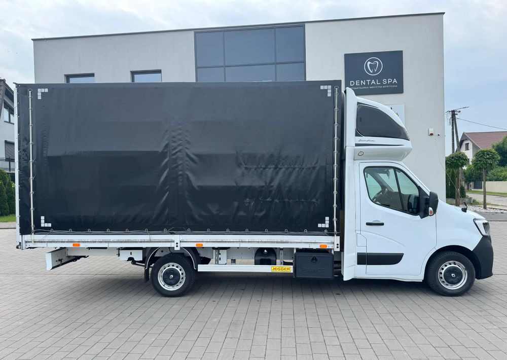 Renault Master - Curtain side van: picture 5 Renault Master - Curtain side van: picture 5