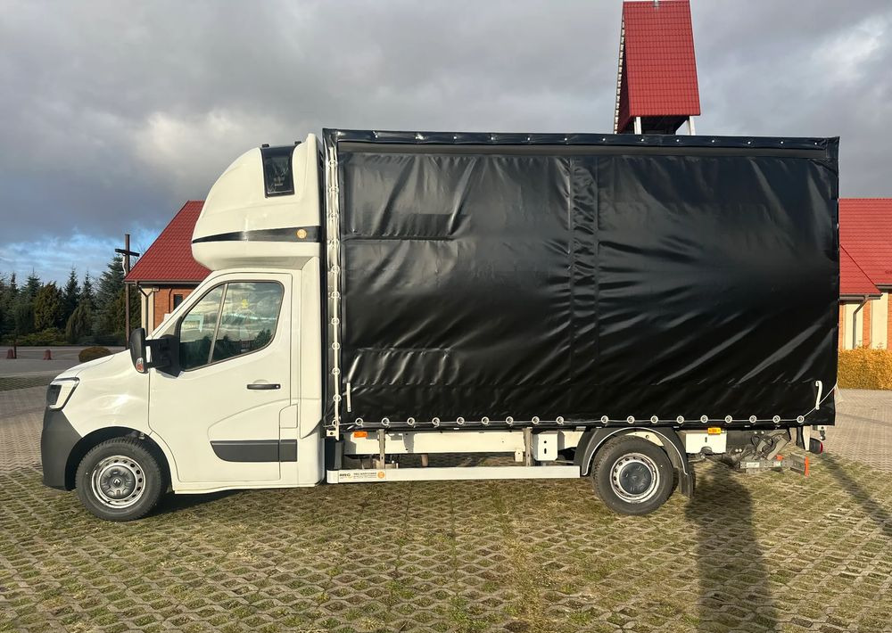 Renault Master - Curtain side van: picture 2 Renault Master - Curtain side van: picture 2