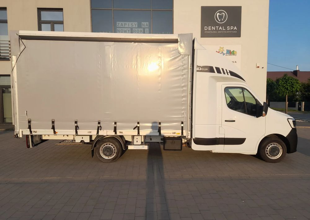 Renault Master - Curtain side van: picture 4 Renault Master - Curtain side van: picture 4
