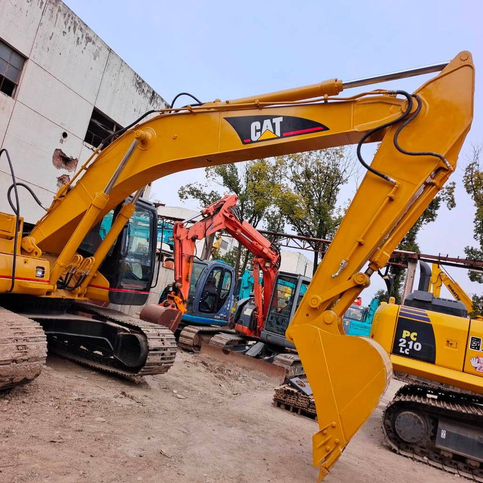 CAT 320 C L - Crawler excavator: picture 1 CAT 320 C L - Crawler excavator: picture 1
