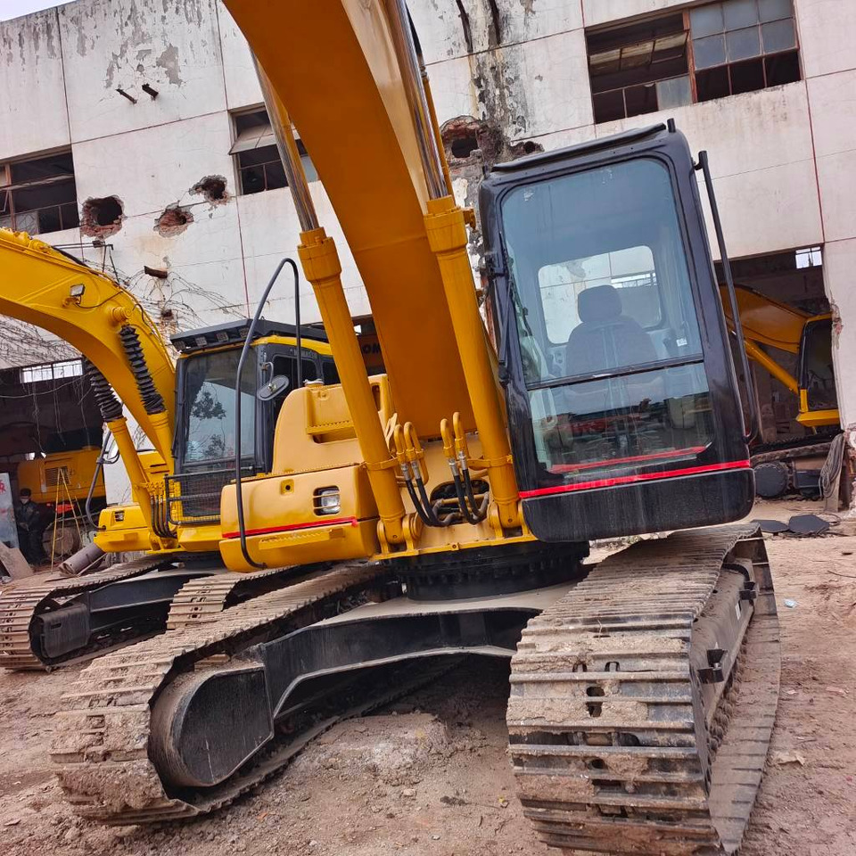 CAT 320 C L - Crawler excavator: picture 2 CAT 320 C L - Crawler excavator: picture 2