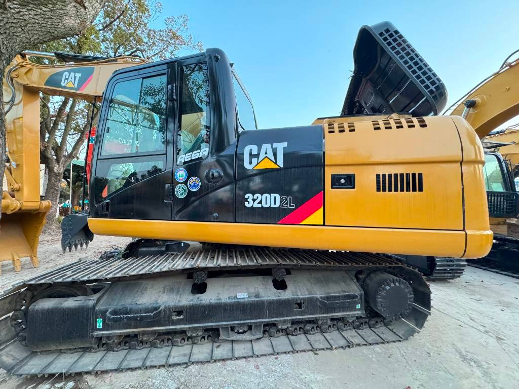 CAT 320 D-C7.1 enging - Crawler excavator: picture 2 CAT 320 D-C7.1 enging - Crawler excavator: picture 2
