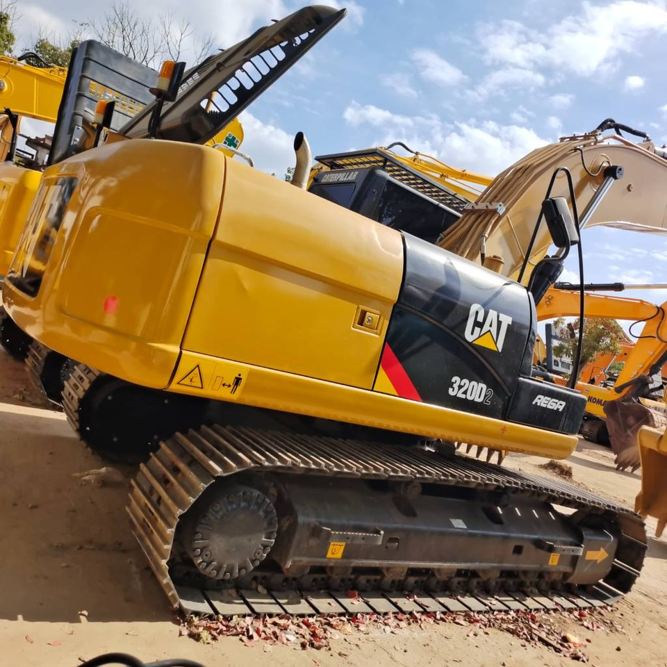 CAT 320D2 - Crawler excavator: picture 1 CAT 320D2 - Crawler excavator: picture 1