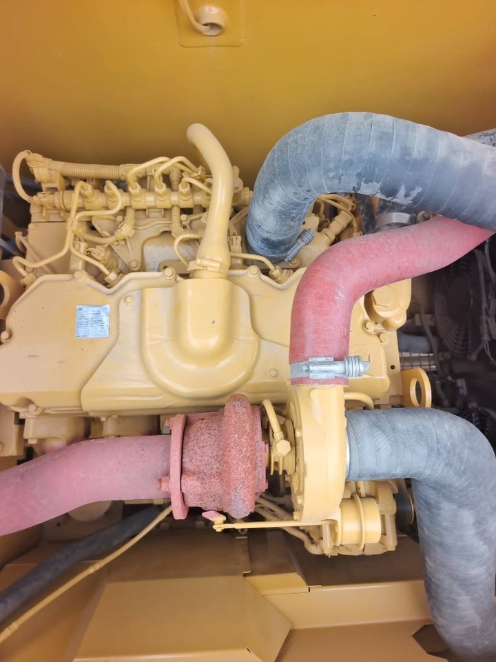 Crawler excavator CAT 320GC: picture 27