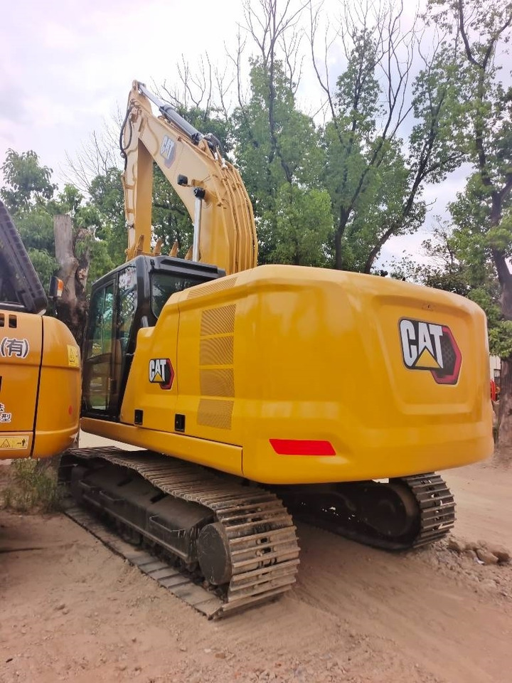 Crawler excavator CAT 320GC: picture 12
