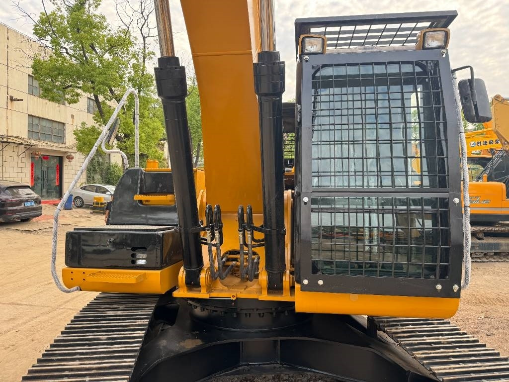 CAT 324 D - Crawler excavator: picture 3 CAT 324 D - Crawler excavator: picture 3